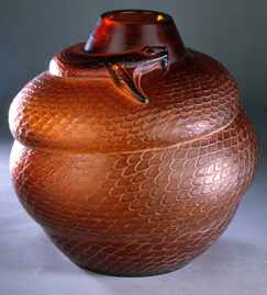 Amber-Serpent-vase-designed-by-Lalique 